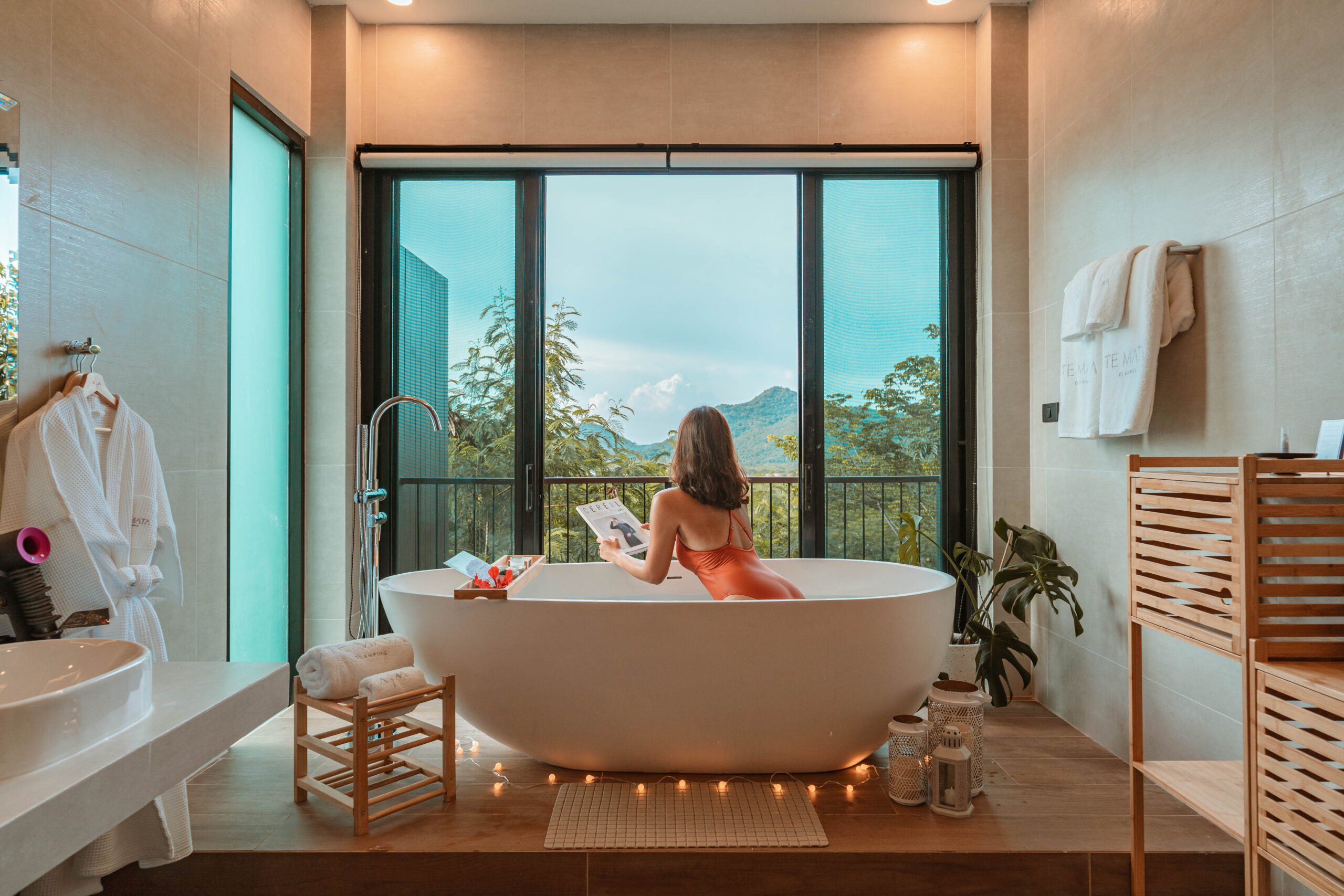 Bathtub - Hillrock Residence