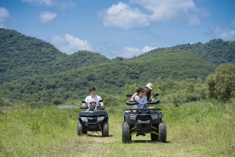 ขับ ATV ชมพระอาทิตย์ตกดิน